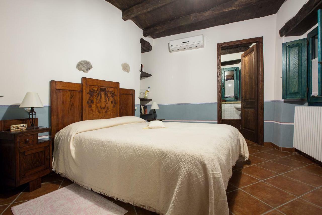 B&B Charme Sa Pardina Орроли Экстерьер фото